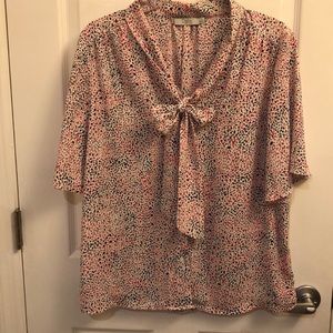 Short sleeve button down blouse, tie neck size L